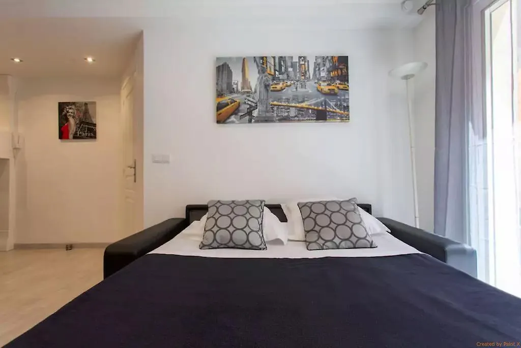 Close Palais - Calm - Brand New Cannes 0*,  France